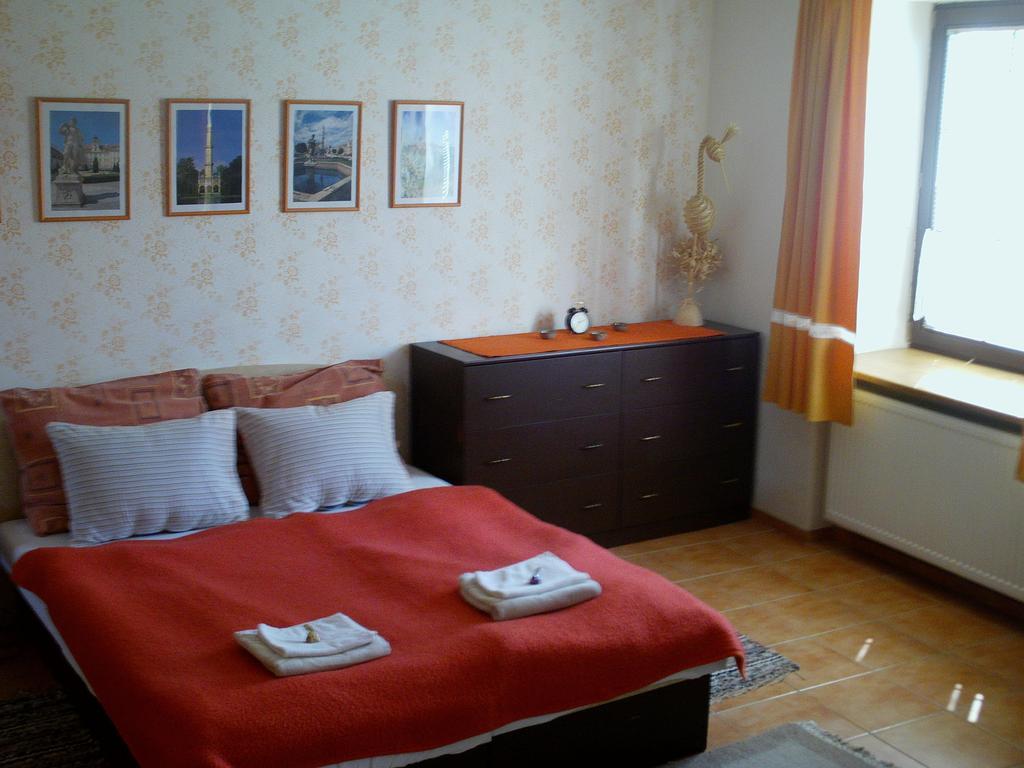 Ferienwohnung La Ferme de Sissi Smrzice Zimmer foto